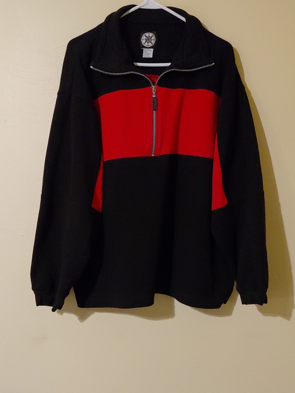 Marlboro Black and Red Zip-Up Pullover. 100% Cotton. Vintage